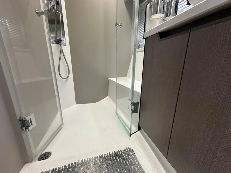 Slide: The Image of Galeon 425 HTS 2021 - 71