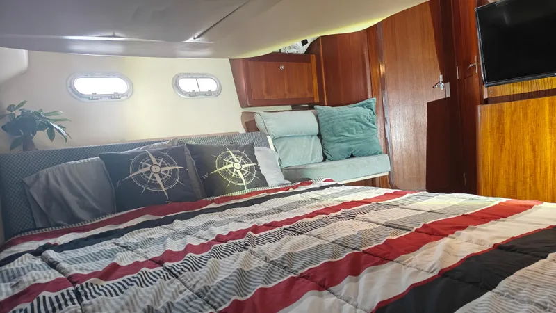 Slide: The Image of Hunter 410 1998 - 51