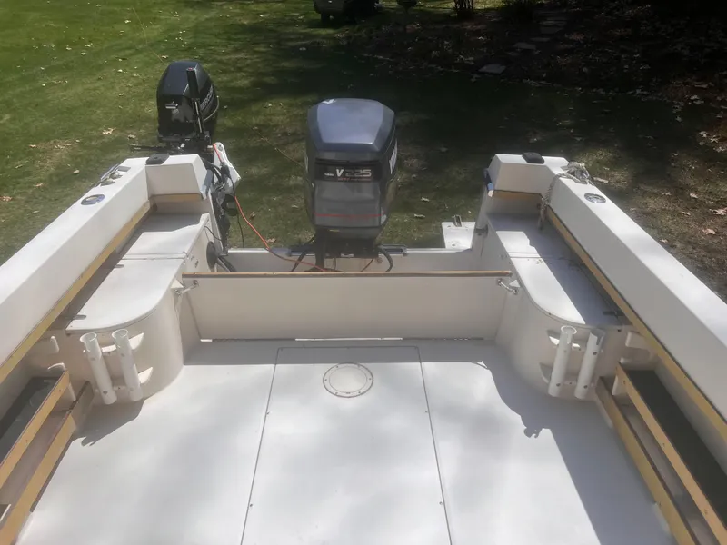 Slide: The Image of 1992 Grady-White 22 Seafarer boat with outboard motor, viewed from the deck. - 10