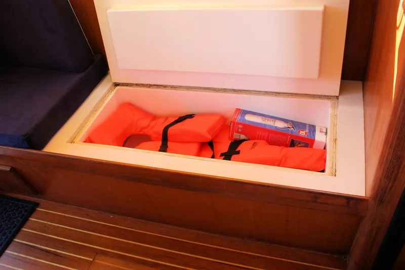 Slide: The Image of Island Gypsy 32 2000 - 61