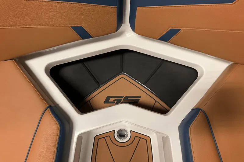 Slide: The Image of Nautique Super Air Nautique GS22 2026 - 28