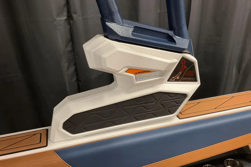 Slide: The Image of Nautique Super Air Nautique GS22 2026 - 64