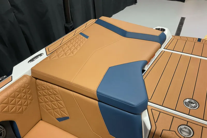 Slide: The Image of Nautique Super Air Nautique GS22 2026 - 70