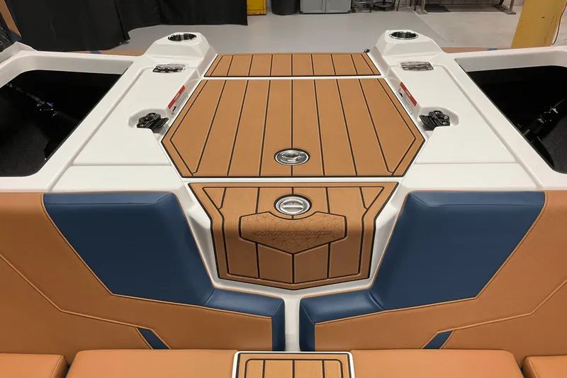 Slide: The Image of Nautique Super Air Nautique GS22 2026 - 76