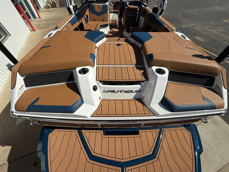 Slide: The Image of Nautique Super Air Nautique GS22 2026 - 80