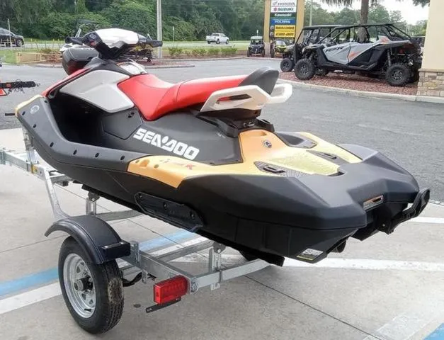 Slide: The Image of Sea-Doo Spark for 3 2025 - 11