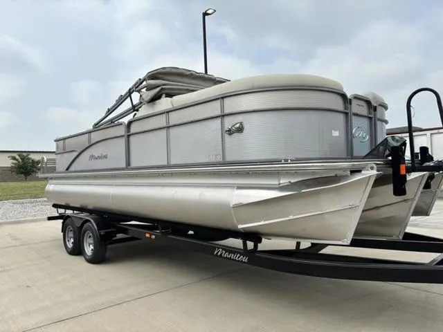 Slide: The Image of Manitou 25 OASIS SR VP 2022 - 3