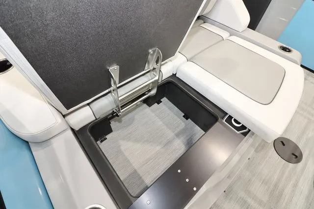 Slide: The Image of Godfrey AP255SFLW 2025 - 32