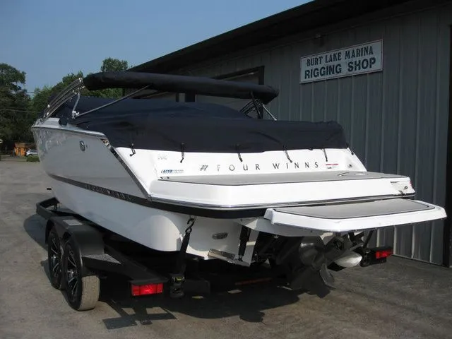 Slide: The Image of Four Winns FV H4 I/O W/350HP VOLVO PENTA ENGINE 2025 - 5