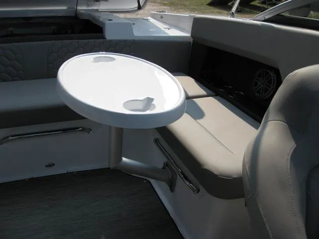 Slide: The Image of Four Winns FV H4 I/O W/350HP VOLVO PENTA ENGINE 2025 - 51