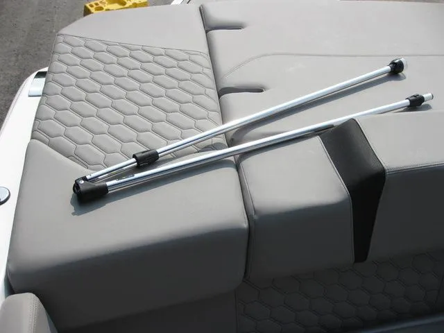 Slide: The Image of Four Winns FV H4 I/O W/350HP VOLVO PENTA ENGINE 2025 - 55