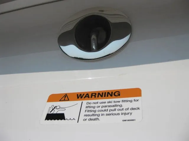 Slide: The Image of Four Winns FV H4 I/O W/350HP VOLVO PENTA ENGINE 2025 - 58