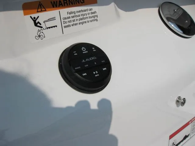 Slide: The Image of Four Winns FV H4 I/O W/350HP VOLVO PENTA ENGINE 2025 - 59