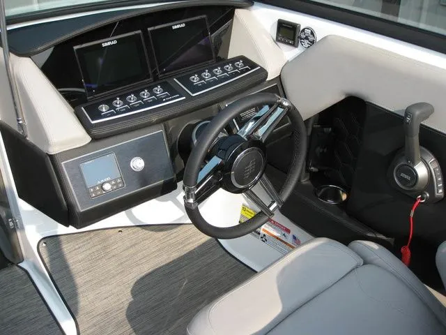 Slide: The Image of Four Winns FV H4 I/O W/350HP VOLVO PENTA ENGINE 2025 - 8