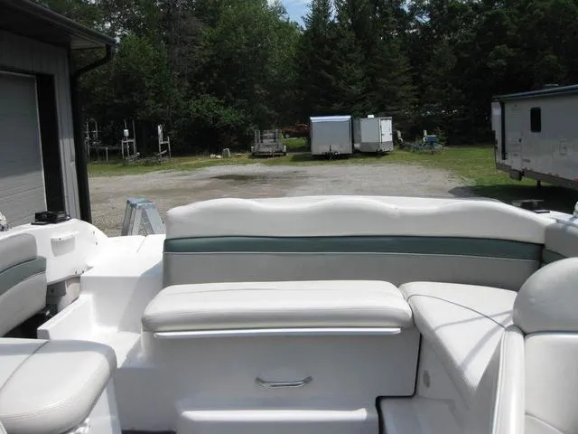 Slide: The Image of Four Winns 235 Sundowner 2000 - 10