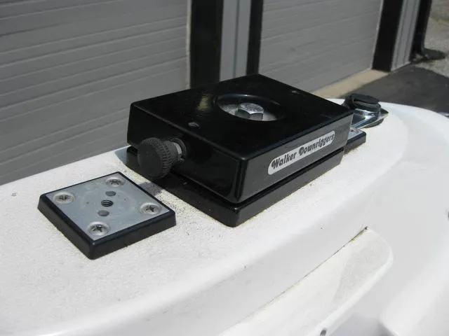 Slide: The Image of Four Winns 235 Sundowner 2000 - 20