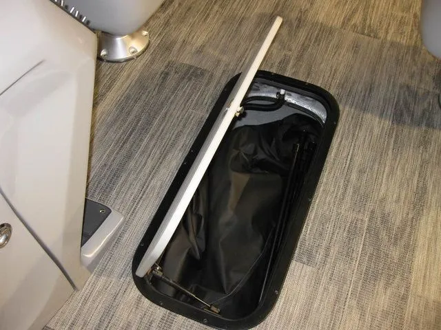 Slide: The Image of Viaggio X22Q W/ MERCURY 200HP OUTBOARD MOTOR 2025 - 20