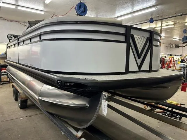 Slide: The Image of Viaggio V20C W/MERCURY 115 HP OB MOTOR 2025 - 11