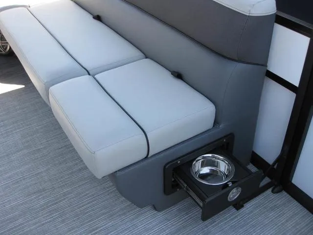 Slide: The Image of Viaggio V20C W/MERCURY 115 HP OB MOTOR 2025 - 7