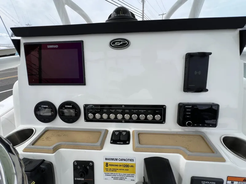 Slide: The Image of Sea Fox 228 Commander 2021 - 19