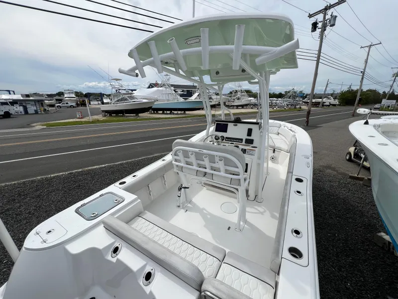 Slide: The Image of Sea Fox 228 Commander 2021 - 25