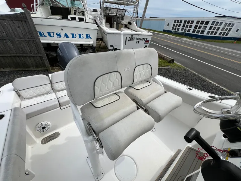 Slide: The Image of Sea Fox 228 Commander 2021 - 30