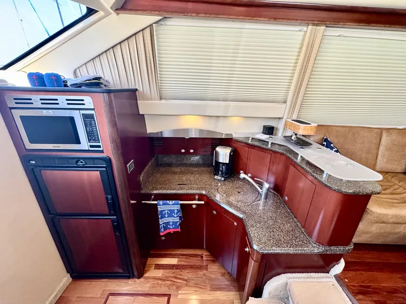 Slide: The Image of Sea Ray 44 Sedan Bridge 2006 - 36