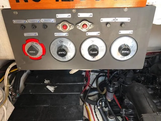 Slide: The Image of Bayliner 3818 Motoryacht 1988 - 57