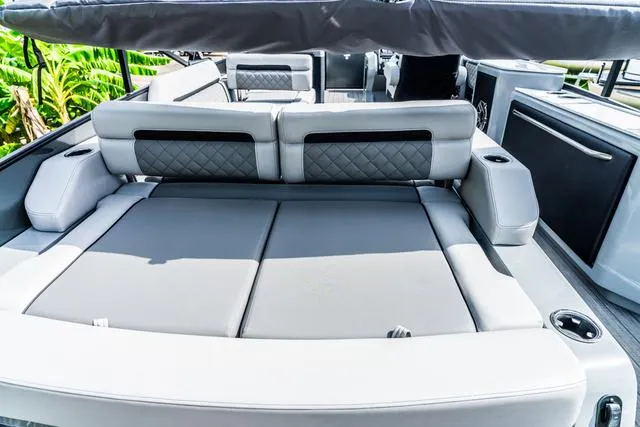 Slide: The Image of Aqua AP255DFL 2026 - 18