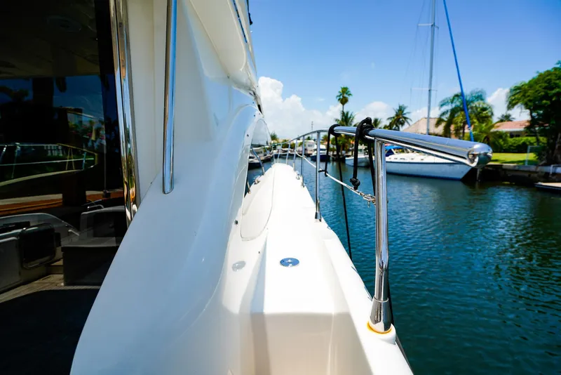 Slide: The Image of Azimut 42 Fly 2017 yacht docked by a scenic waterfront. - 22