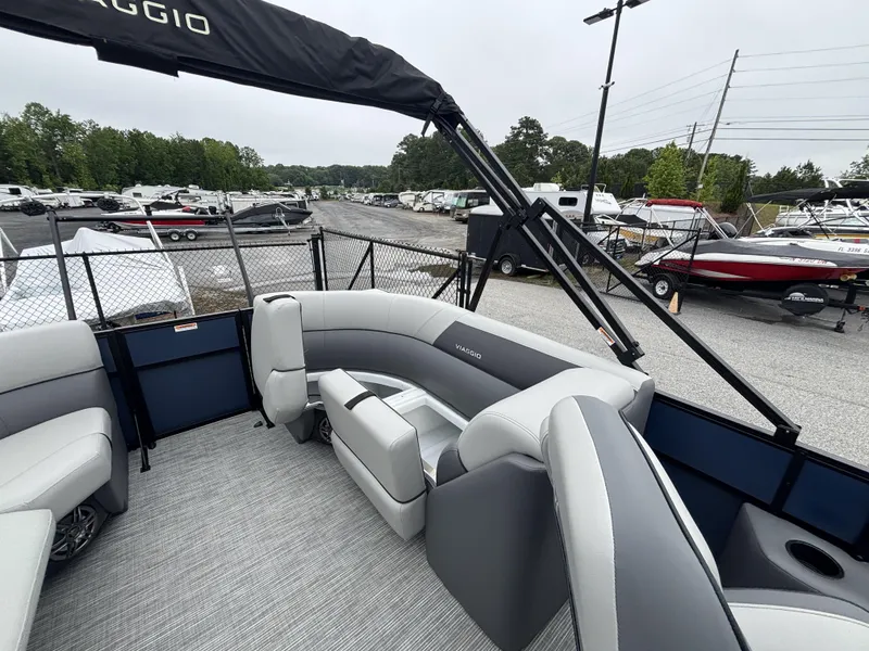 Slide: The Image of Viaggio Lago V22U w/Mercury 150HP - 4-Stroke Engine 2025 - 29