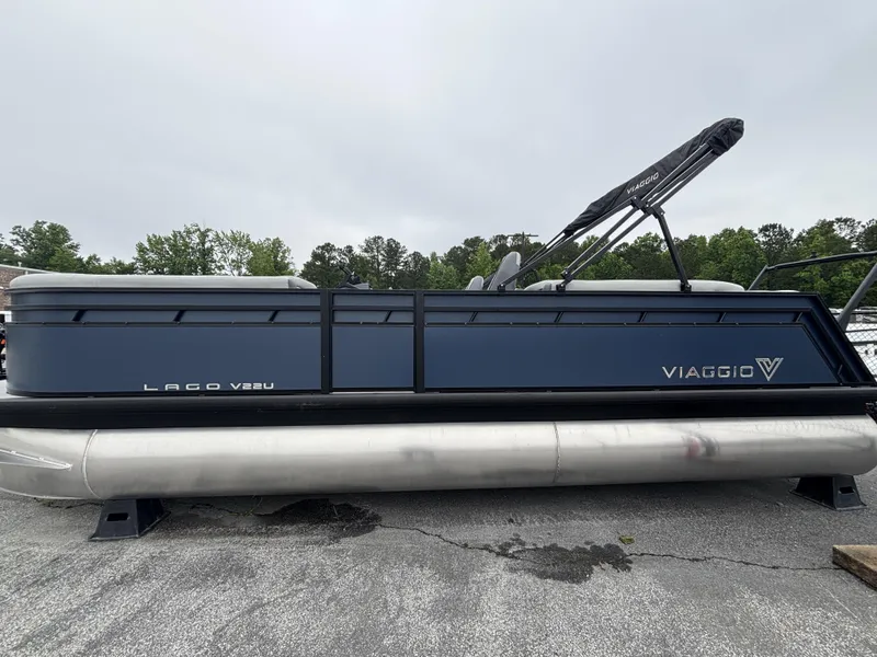 Slide: The Image of Viaggio Lago V22U w/Mercury 150HP - 4-Stroke Engine 2025 - 42