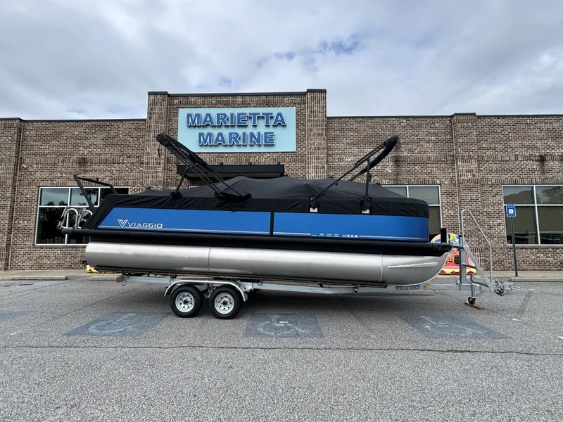 The Image of Viaggio Lago X22S w/Honda 200HP - 4-Stroke Engine 2025 - 1