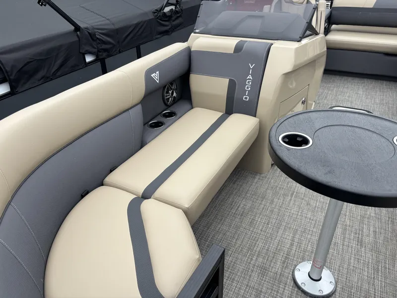 Slide: The Image of Viaggio Lago X22S w/Honda 200HP - 4-Stroke Engine 2025 - 26