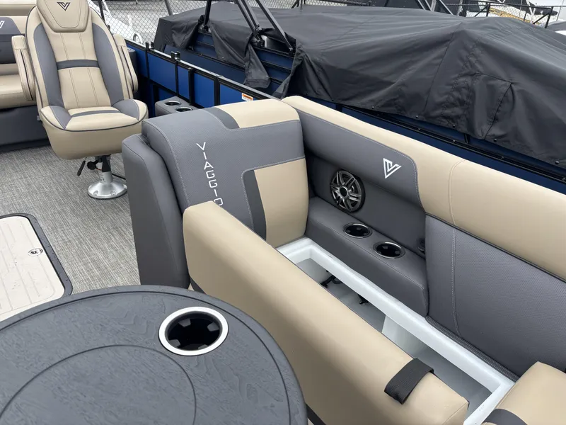 Slide: The Image of Viaggio Lago X22S w/Honda 200HP - 4-Stroke Engine 2025 - 29