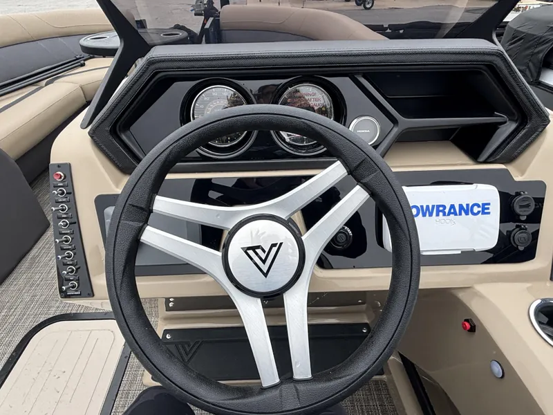 Slide: The Image of Viaggio Lago X22S w/Honda 200HP - 4-Stroke Engine 2025 - 32