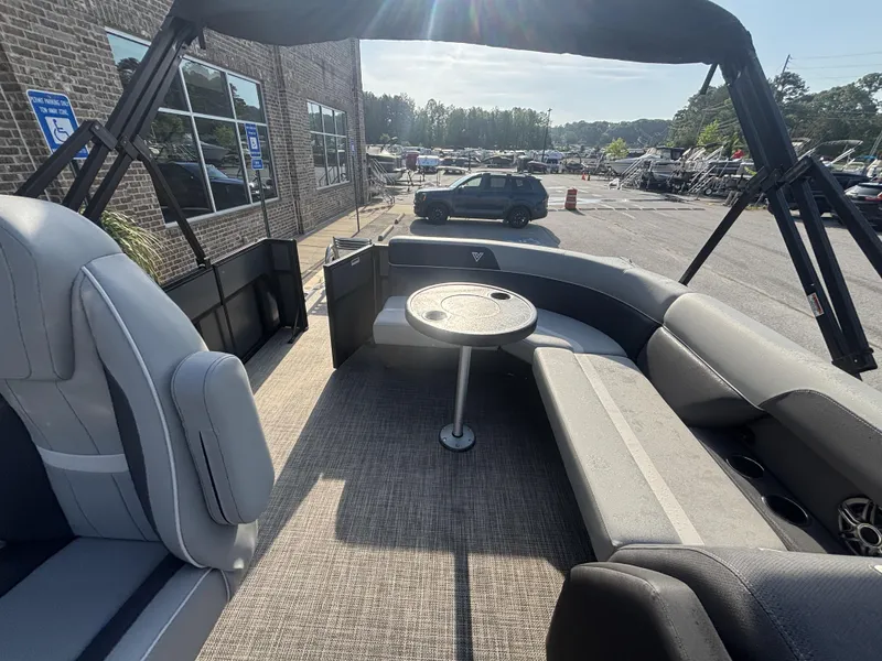 Slide: The Image of Viaggio Lago X20C w/Honda150HP - 4-Stroke Engine 2025 - 23