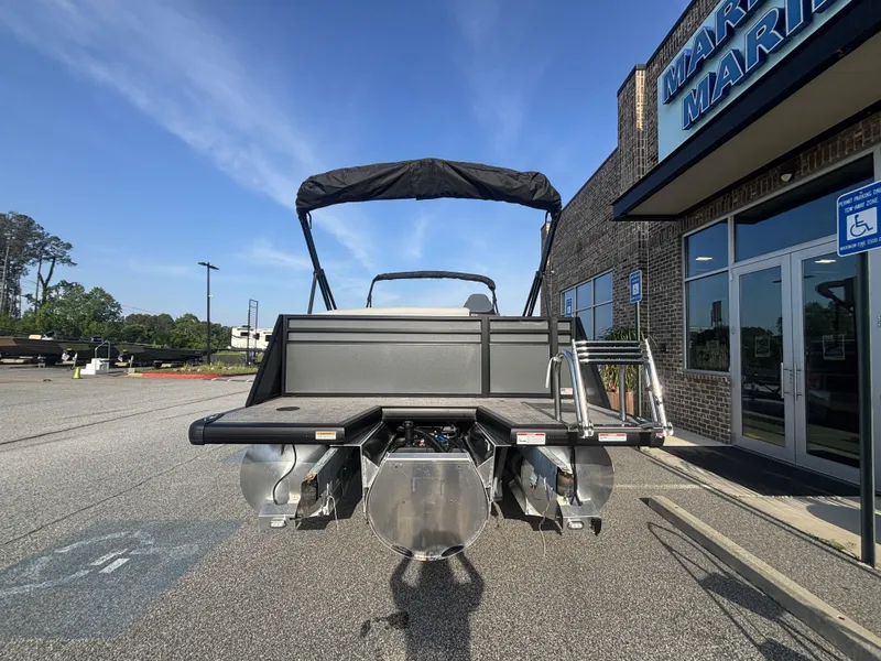 Slide: The Image of Viaggio Lago X20C w/Honda150HP - 4-Stroke Engine 2025 - 24