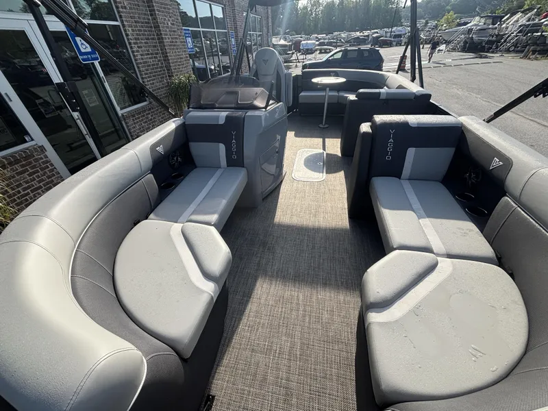 Slide: The Image of Viaggio Lago X20C w/Honda150HP - 4-Stroke Engine 2025 - 36