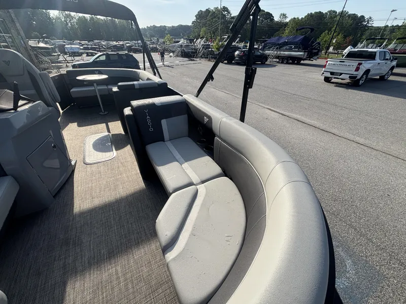 Slide: The Image of Viaggio Lago X20C w/Honda150HP - 4-Stroke Engine 2025 - 37