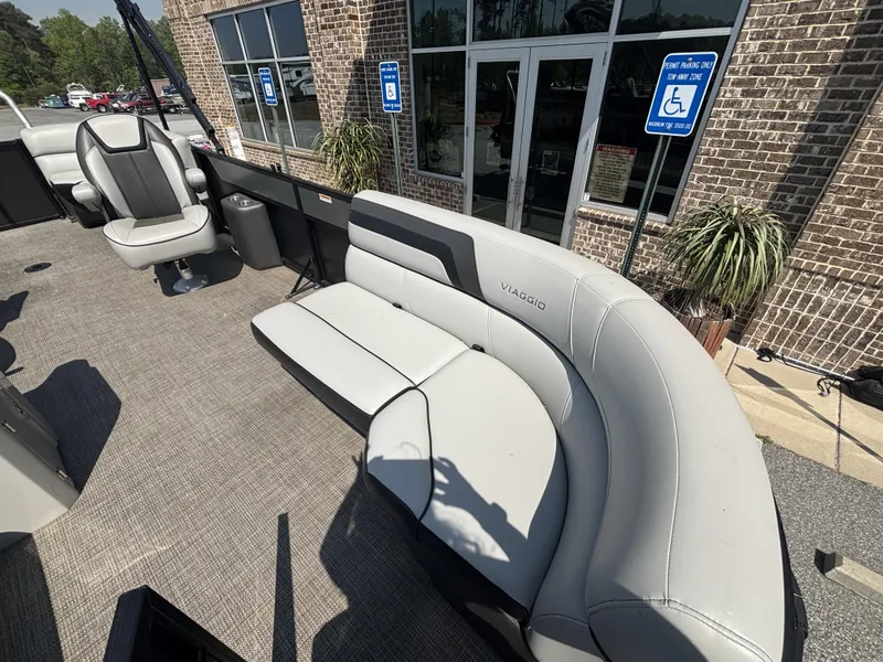 Slide: The Image of Viaggio Lago 20U Sport Toon TT w/Suzuki 115HP - 4-Stroke Engine and MMT Trailer 2022 - 11