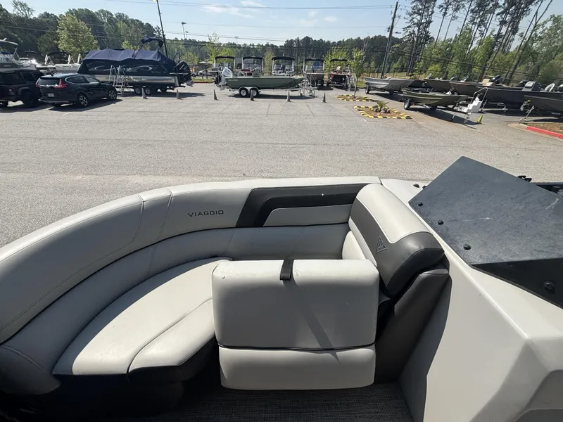 Slide: The Image of Viaggio Lago 20U Sport Toon TT w/Suzuki 115HP - 4-Stroke Engine and MMT Trailer 2022 - 12