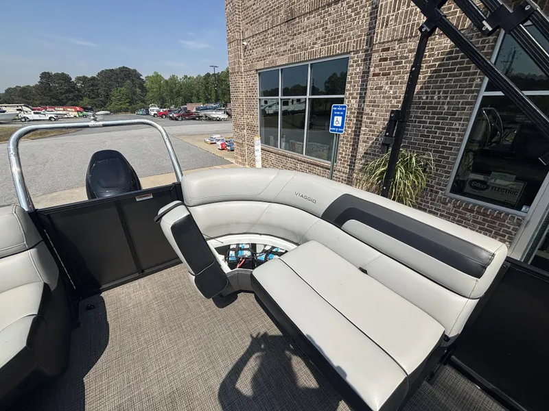 Slide: The Image of Viaggio Lago 20U Sport Toon TT w/Suzuki 115HP - 4-Stroke Engine and MMT Trailer 2022 - 39