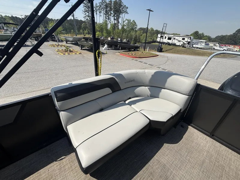 Slide: The Image of Viaggio Lago 20U Sport Toon TT w/Suzuki 115HP - 4-Stroke Engine and MMT Trailer 2022 - 40