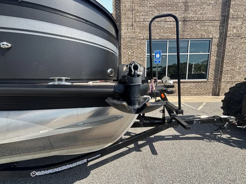 Slide: The Image of Viaggio Lago 20U Sport Toon TT w/Suzuki 115HP - 4-Stroke Engine and MMT Trailer 2022 - 8