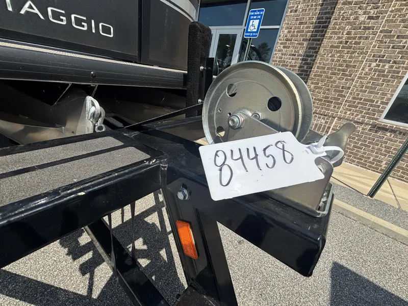 Slide: The Image of Viaggio Lago 20U Sport Toon TT w/Suzuki 115HP - 4-Stroke Engine and MMT Trailer 2022 - 9