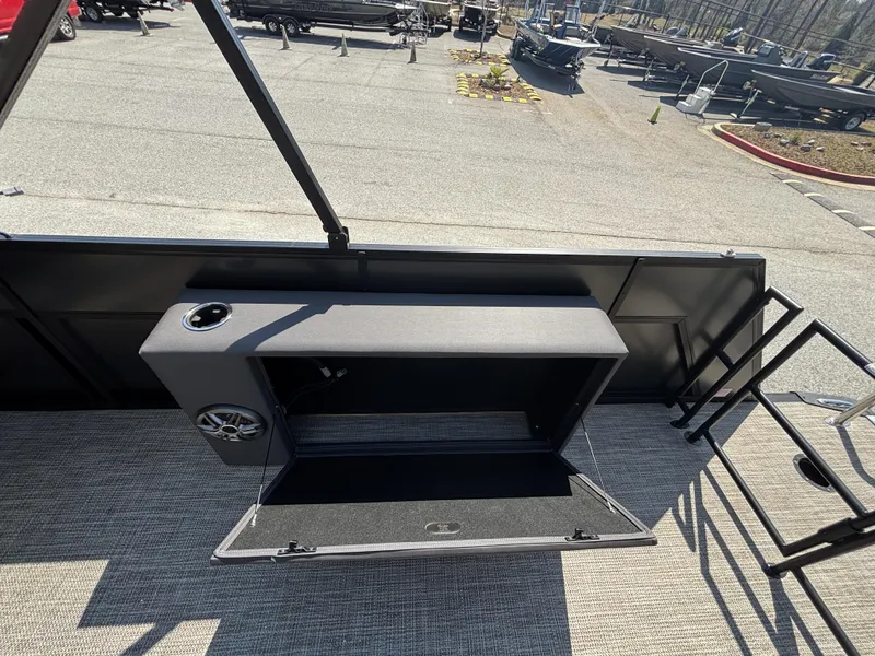 Slide: The Image of Viaggio Lago X22D Tripletoon w/Honda 250HP - 4-Stroke Engine 2025 - 14