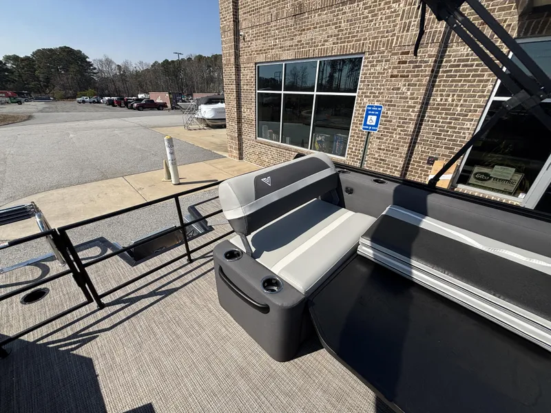 Slide: The Image of Viaggio Lago X22D Tripletoon w/Honda 250HP - 4-Stroke Engine 2025 - 15