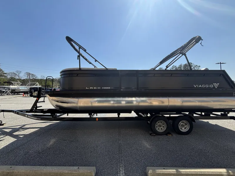 Slide: The Image of Viaggio Lago X22D Tripletoon w/Honda 250HP - 4-Stroke Engine 2025 - 31