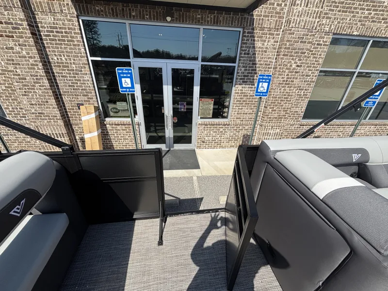 Slide: The Image of Viaggio Lago X22D Tripletoon w/Honda 250HP - 4-Stroke Engine 2025 - 47